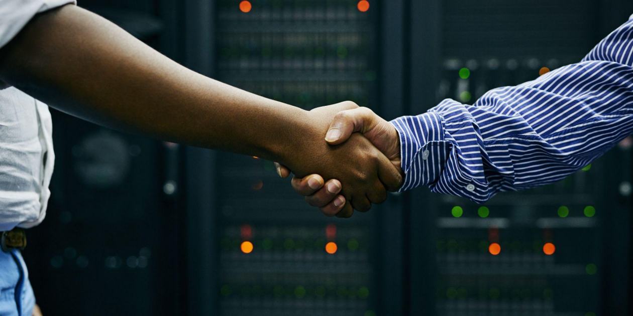 EDI partners shaking hands